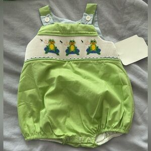 NWT Baby Boy Smocked Bubble. Size 3m